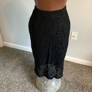 Bobeau lace pencil skirt